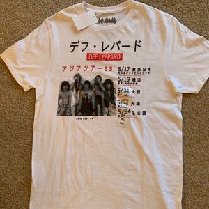Def Leppard band tee NWT